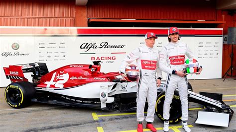 F1 Testing Alfa Romeo Reveal New Livery And Car The C38 F1 News Arnoticias Tv