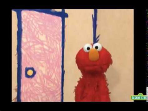 Elmo S World Closet Door - Bios Pics