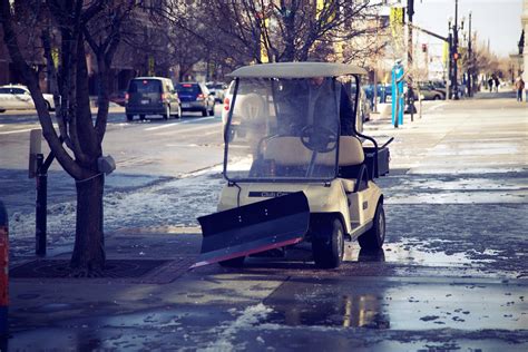 Fourtitude.com - Unconventional Vehicle's Equiped With a Snow Plow