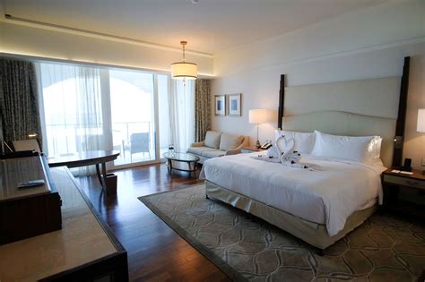 Review: Waldorf Astoria Palm Jumeirah