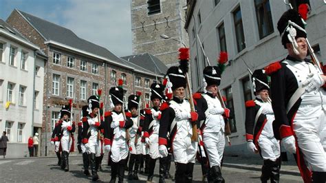 Thuin la Saint Roch la première grande marche des marches militaires