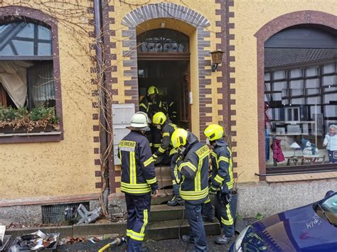 Geb Udebrand Mit Menschenleben In Gefahr Feuerwehr Windeck