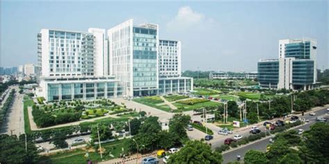 Medanta Hospital Gurgaon | Doctors List, Contact No., Book Appointment