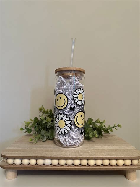 Smiley Face Daisy 20oz Beer Can Glass Tumbler With Lid Straw Etsy