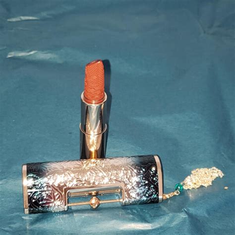 Florasis Cosmetics Are Stunning! They're Little Works of Art