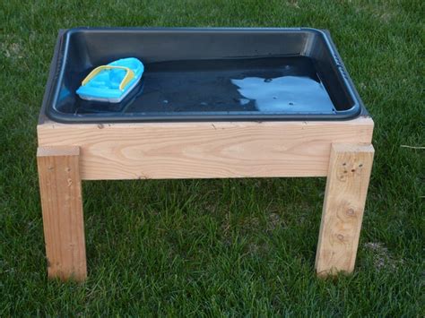 DIY Water Table For Toddlers To Play - Shelterness