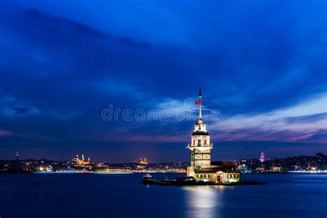 Torre De Donzelas No Peru De Istanbul Imagem De Stock Imagem De