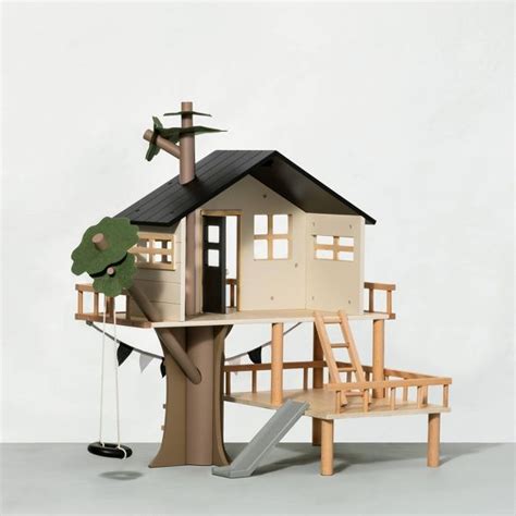 Wooden Toy Treehouse - Hearth & Hand™ with Magnolia - 2021 | 작은 집, 놀이터, 집