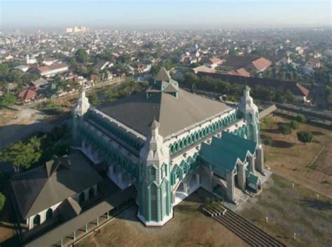 Masjid Al Markaz Al Islami The Biggest And Grandest Mosque In The