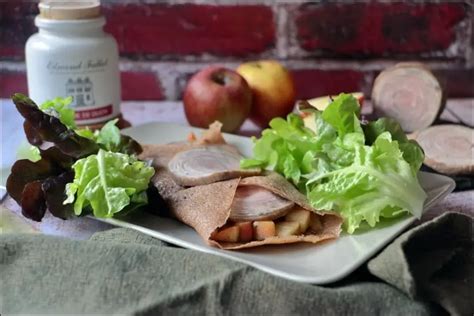 Galette de blé noir aux pommes et andouille de Guémené Happy papilles