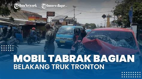 Diduga Ngantuk Mobil Wuling Merah Tabrak Bagian Belakang Truk Tronton