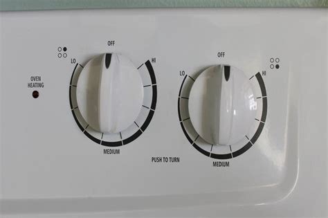 5 Magic Tricks To Revive Your Electric Stove's Dull Drip Pans