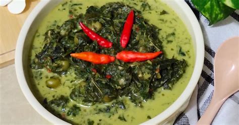 Resep Daun Ubi Tumbuk Oleh Bunda Pashalenko Cookpad