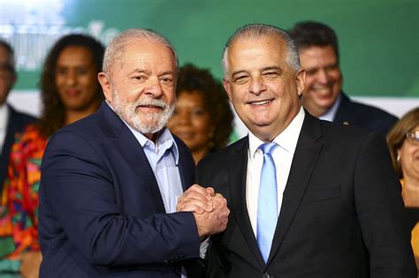 Lula anunciou redução de tarifas portuárias que estão em conflito