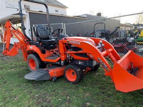 In Kubota Bx D Tractor W Loader Backhoe Low Hours A Month