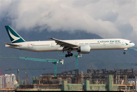 B KPX Cathay Pacific Boeing 777 367ER Photo By Tommy Yeung ID 1640525