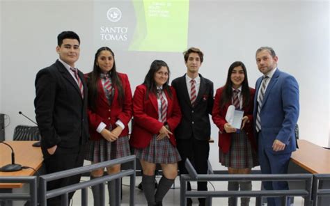 Estudiantes Del Lecya Ganaron El 1er Torneo De Debate De La UST En