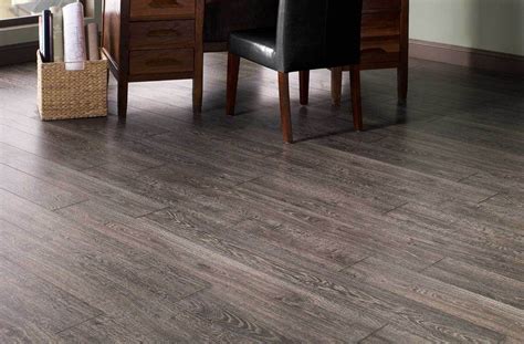 Black Forest Oak Waterproof Laminate Tough Oak Wood Laminate