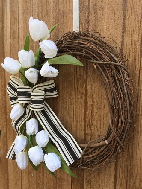 Spring Wreath Tulip Wreath Farmhouse Wreath Neutral Wreath Etsy