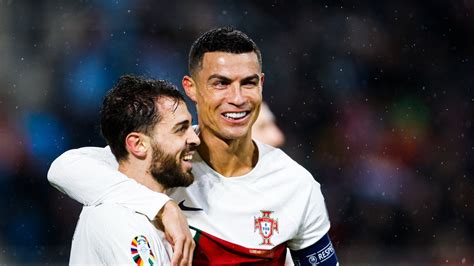 Cristiano Ronaldo Joga Como Portugal Contra Luxemburgo Nas Eliminatórias Da Euro 2024 Flynewspt