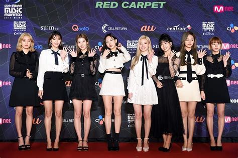 Twice MAMA 2019 Black Dress Red Carpet Red Carpet Outfits Twice Red