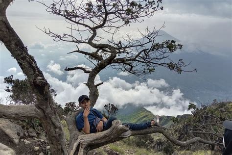 Rekomendasi 10 Gunung Favorit Di Jawa Tengah Yang Cocok Didaki Para