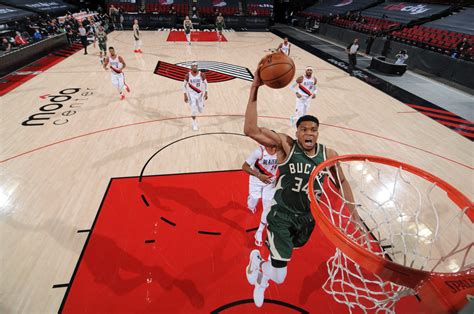 Giannis Antetokounmpo Unstoppable In Decisive Bucks Win Over Trail Blazers The Athletic