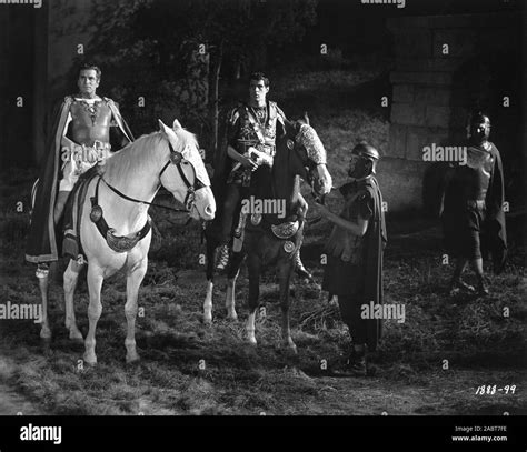 Laurence Olivier Como Craso Y John Gavin Como Julio C Sar En El