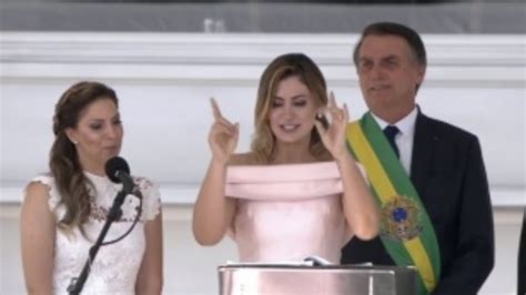 Michelle Bolsonaro Surpreende Discurso Em Libras Radio Manancial Fm