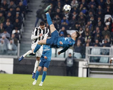 Juve Real La Rovesciata Di Cr7 Compie Due Anni Foto Sportmediaset