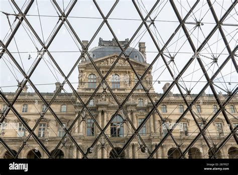 Musee du louvre inside of pyramid hi-res stock photography and images ...