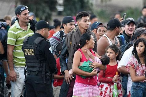 Us Bound Honduran Migrant Caravan Grows As Trump Argues For Wall The