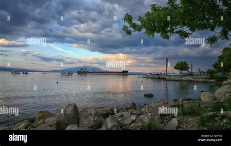 Stavros Beach Greece Hi Res Stock Photography And Images Alamy