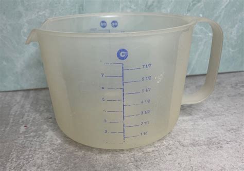 Vintage Tupperware Mix N Store Measuring Batter Bowl Pitcher 8 Cup