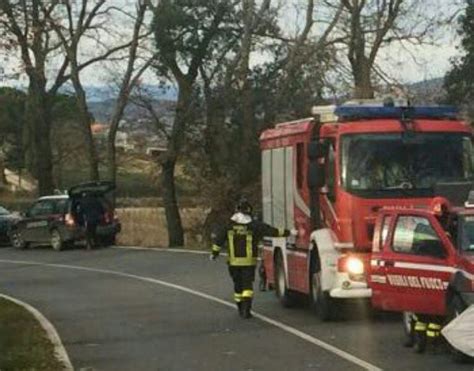 A Fuoco Un Pullman Diretto Ad Ancona Paura Per I Settanta Passeggeri