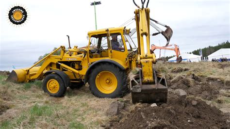 Bm Volvo G Backhoe Working Youtube