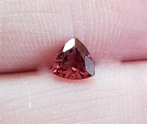 No Reserve 4mm VVS Natural Garnet Trillion Cut Loose Gemstone