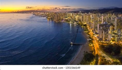 Sunset Skyline Honolulu Stock Photo 1351566149 | Shutterstock