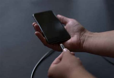 How To Extend Your Phones Battery Life Simply Geeky