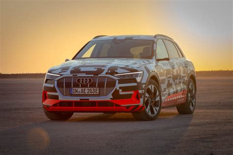 2019 Audi E-Tron electric SUV blazes a trail in the Kalahari - CNET