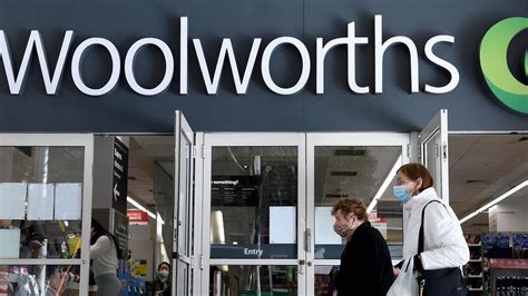 Eastwood Woolworths Goes Viral For Having Original Logo Branding