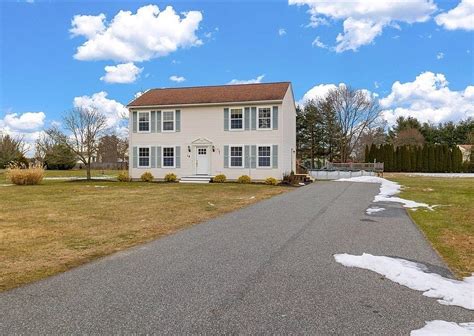 16 Crystal Dr Southwick Ma 01077 Zillow