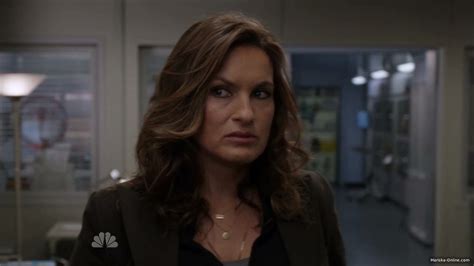 Mariska Hargitay, Olivia Benson Season 13 | Olivia benson, Celebrity ...