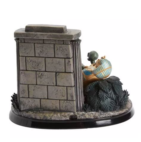 Disney Figurine - The Haunted Mansion Graveyard