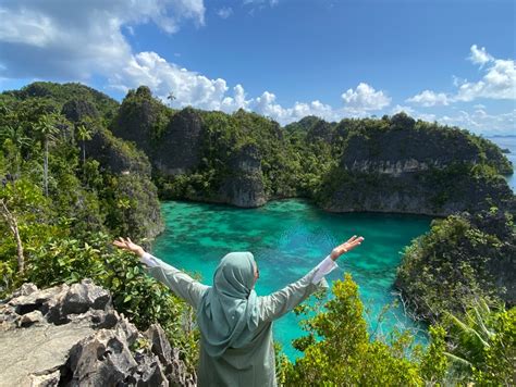 Paket Wisata Raja Ampat Hari Malam Private Trip