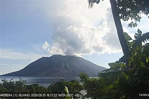 Simak Kondisi Terkini Gunung Api Ruang Pada Petang Ini Rabu Mei