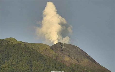 Gunung Gamalama Erupsi BPBD Ternate Status Gunung Level II Kumparan