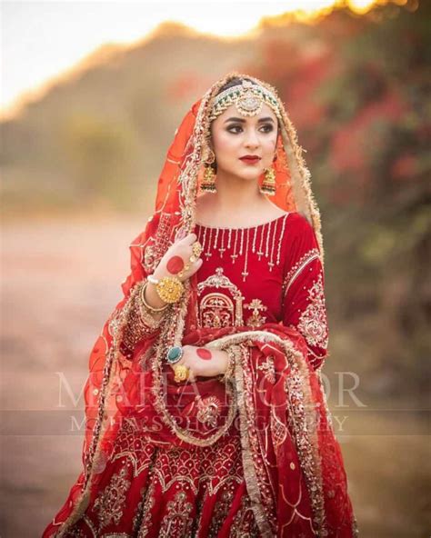 Yumna Zaidi Looks Absolutely Gorgeous In Her Latest Bridal Photoshoot