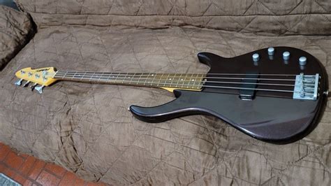 Peavey Fury Ii Internacional Series 4 Strings Electric Bass In Brown