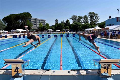 La Chimera Nuoto Arezzo In Vasca Al Campionato Toscano Giovanile